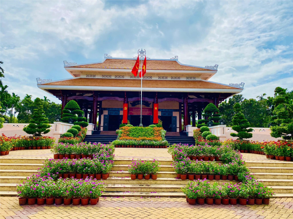 The location is ideal for those seeking to learn more about Vietnam's history